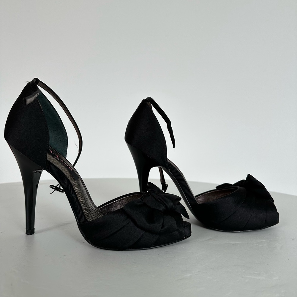 Nina Shoes ‘Electra’ Peep Toe Bow Tie Heels in Black Satin | Size 7 (NWT)